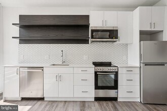 Building Photo - 1201 Vine St