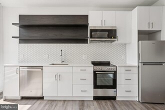 Building Photo - 1201 Vine St