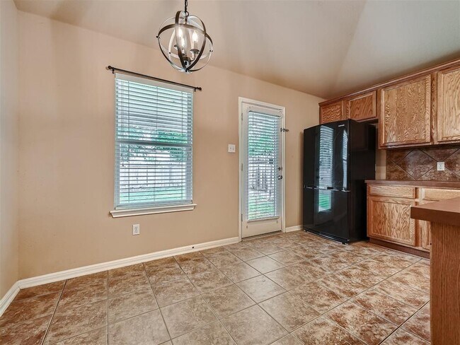Building Photo - 2709 Kickapoo Cavern Dr