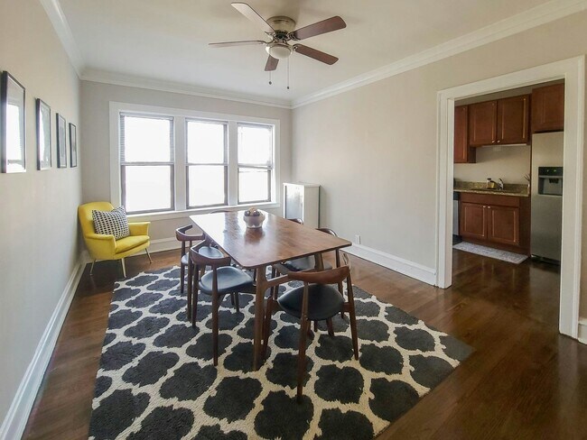 Foto del edificio - 5075 N Wolcott Ave