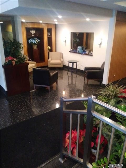Primary Photo - 370 Ocean Pkwy