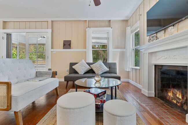 Building Photo - 3638 St Gaudens Rd