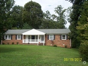 Building Photo - 9920 Breslin Dr