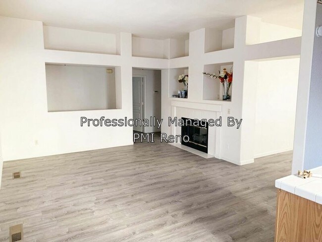 Building Photo - 5725 W Brookdale Dr