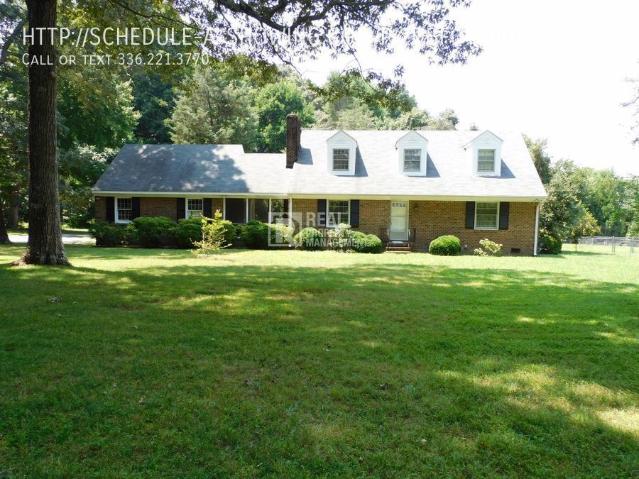 Primary Photo - Incredible 5 Bedroom Lake Brandt Home!