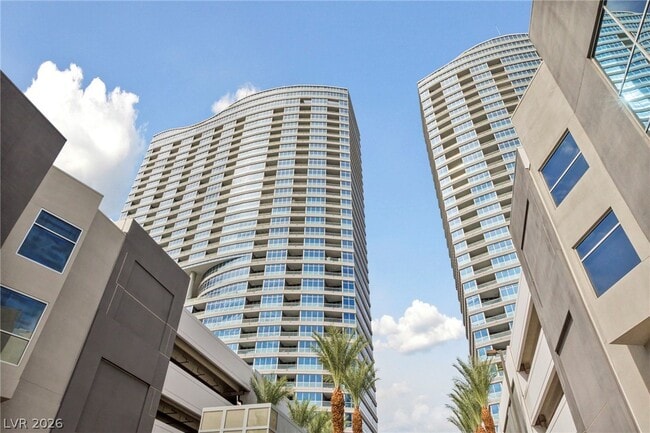 Building Photo - 4575 Dean Martin Dr
