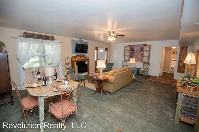 Building Photo - 3 br, 2 bath House - 1040 West Conway Ave.