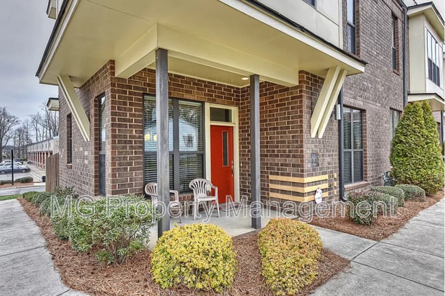 Photo - 3475 Spencer St House