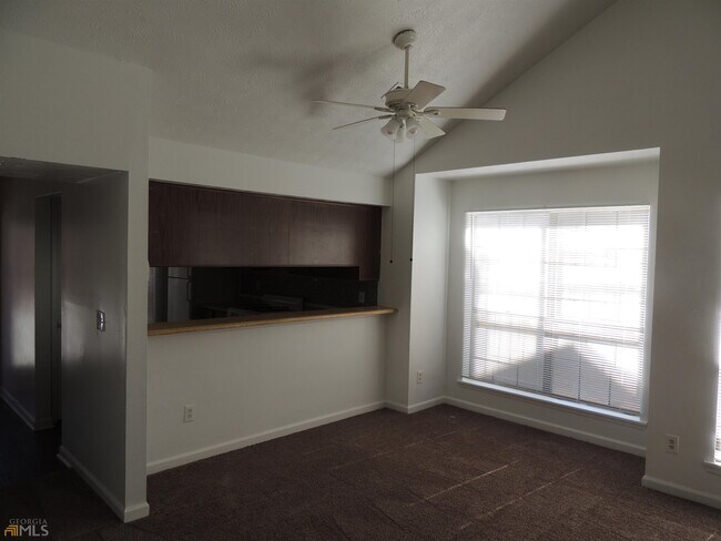 Building Photo - 870 Heritage Oaks Dr