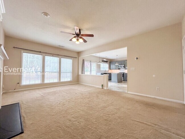 Foto del edificio - 3406 Chastain Glen Ln NE