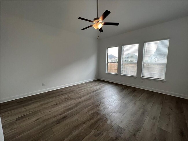 Foto del edificio - 824 Sunny Ridge Dr