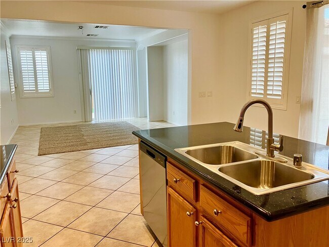 Foto del edificio - 2411 Brunswick Bay St