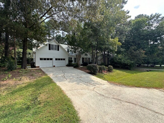 Foto del edificio - **West Durham 5bd / 3.5ba Oasis**