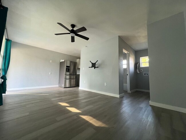 Foto del edificio - 351 Ave N NE