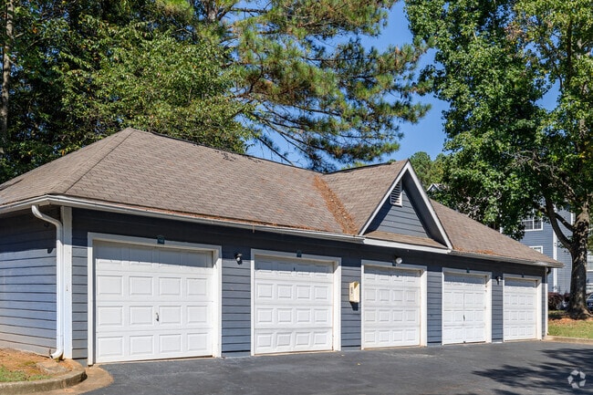 Available Garages - Avenues of Kennesaw