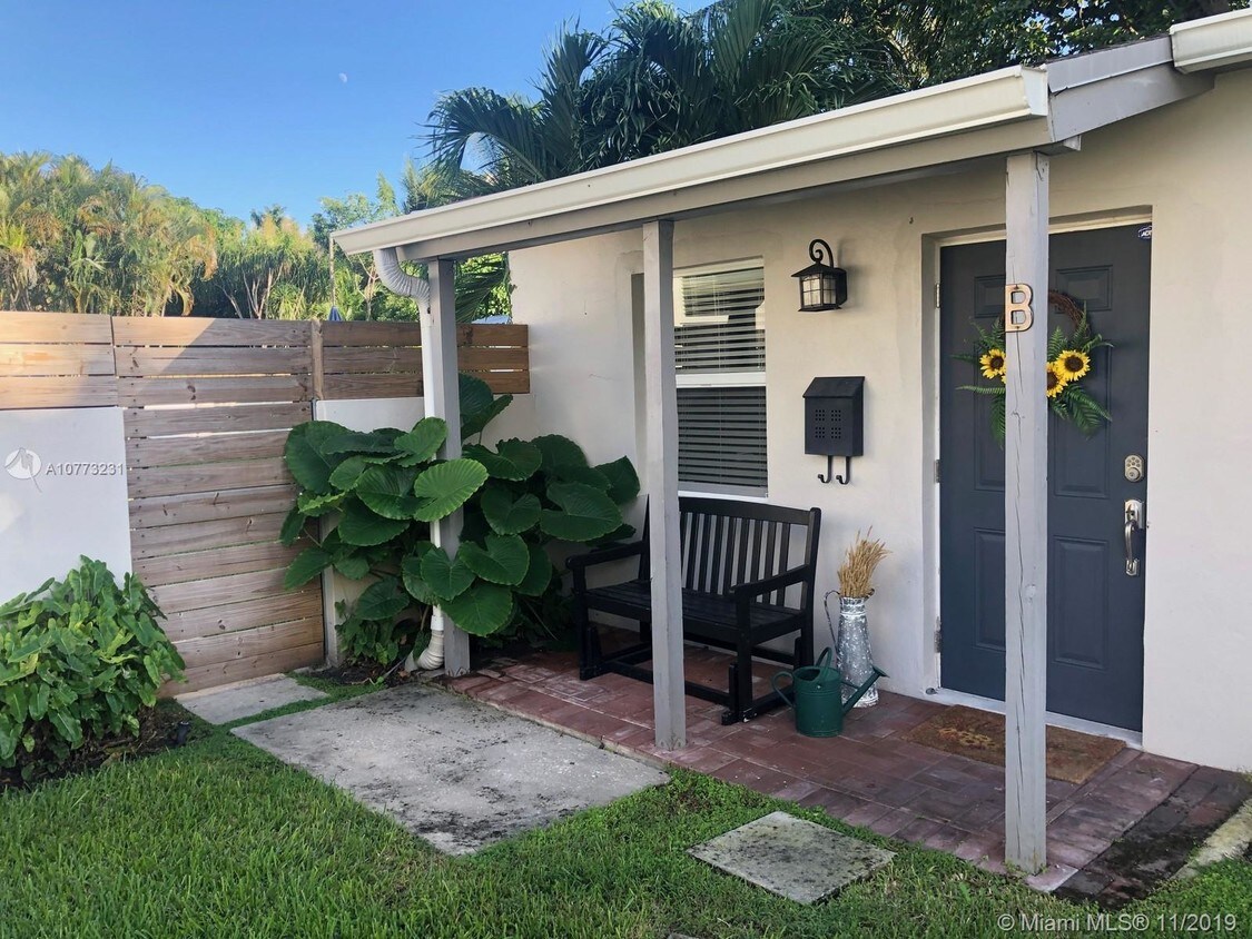 Foto principal - 4000 SW 10th St