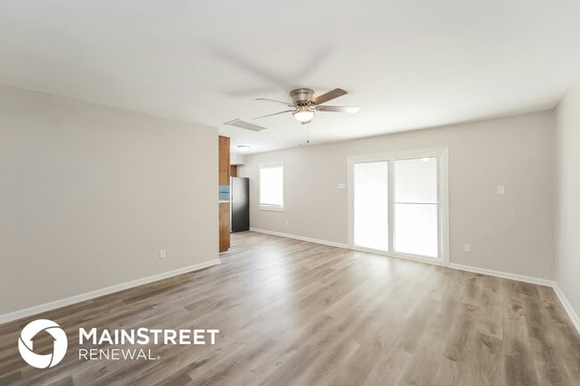 Foto del edificio - 6123 Newquay St