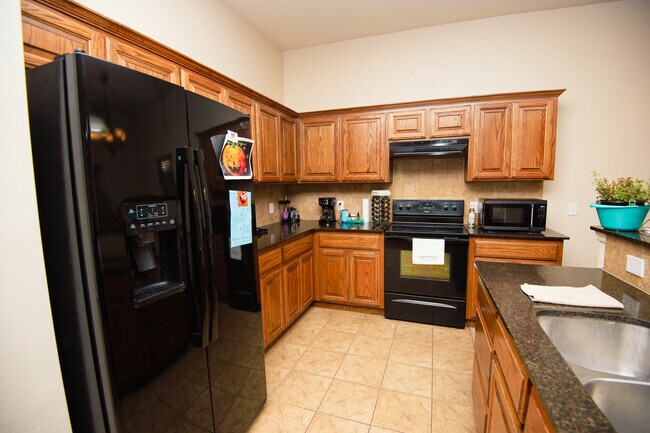 Foto del edificio - 912 S Linford Dr