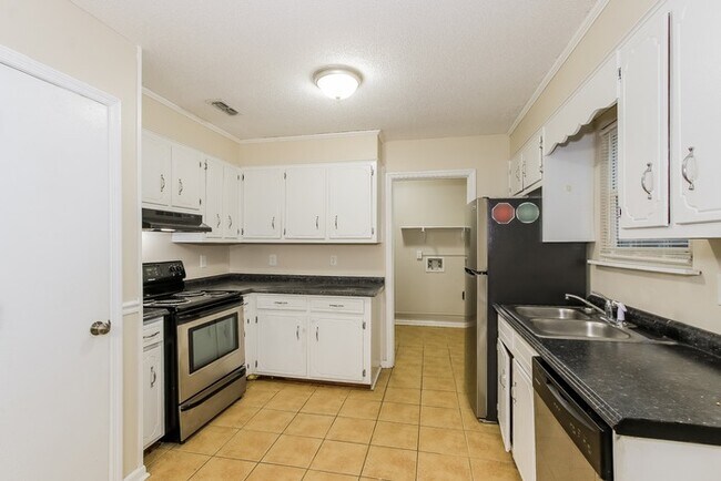 Building Photo - Comfortable 3-Bedroom Home in Augusta, GA