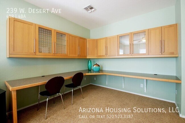 Foto del edificio - 239 W Desert Ave