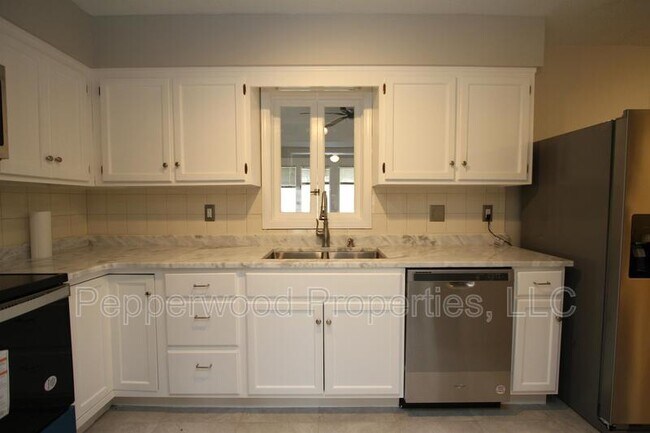 Foto del edificio - 133 Highridge Dr