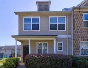 Building Photo - 6316 Ellenwood Dr