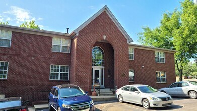 Building Photo - 1038 Brent St