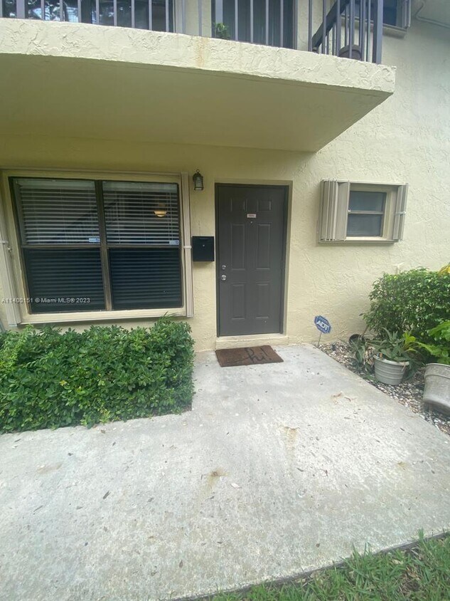 10055 NW 4th St Unit 103, Pembroke Pines, FL 33024 Condo for Rent in