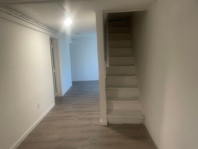 Foto del edificio - 406 Fisher Ave