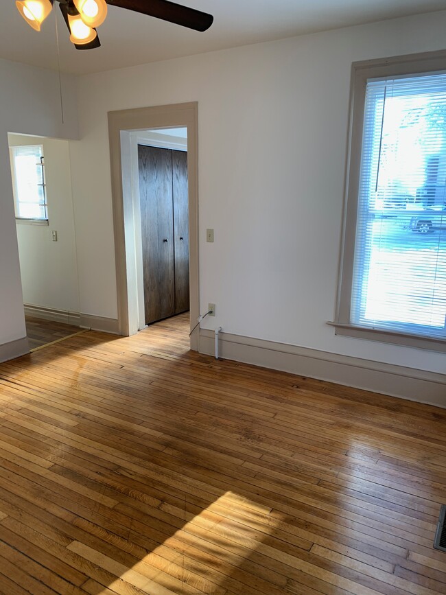 Living room - 1034 Spaight St