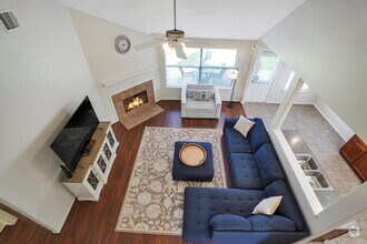 Building Photo - 2702 Argos Dr