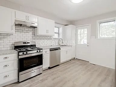 Foto del edificio - 316 Louisa Ave