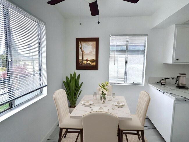 Foto del edificio - 1630 W 104th St