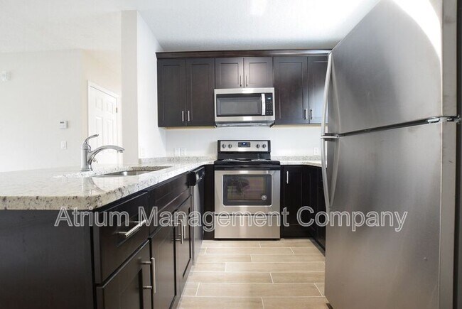Foto del edificio - 5520 Lake Underhill Rd