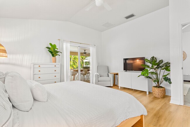 Foto del edificio - 832 Alexandra Ave SW