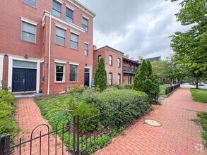 Building Photo - 326 12th St NE