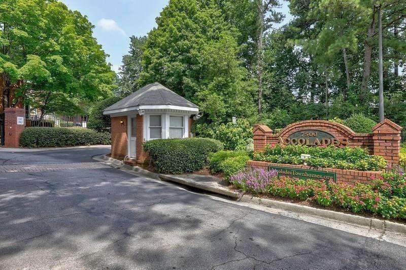 Foto principal - 7500 Roswell Rd