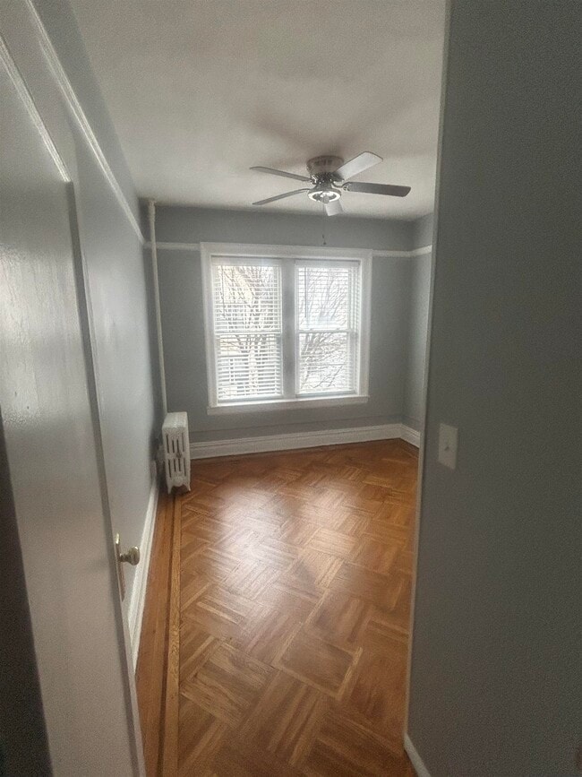 Building Photo - 173 W 48th St