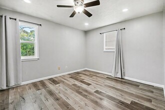 Building Photo - 1627 Texas Ave