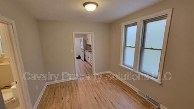 Foto del edificio - 1316 Baxter Ave