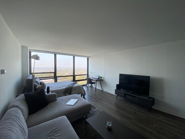 Foto del edificio - 1636 N Wells St