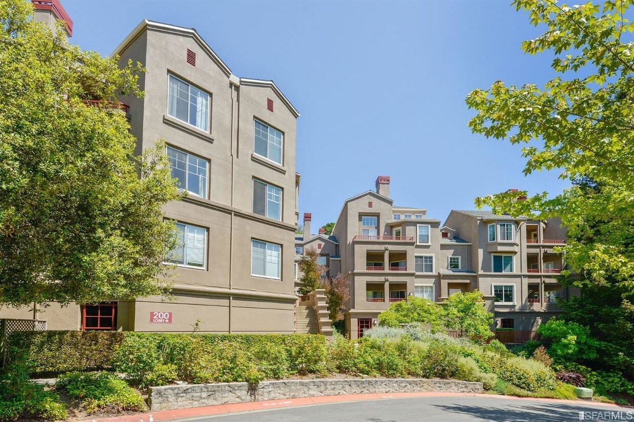 Primary Photo - 200 Caldecott Ln