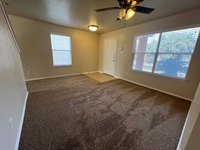 Foto del edificio - Nice 3 Bedroom Home