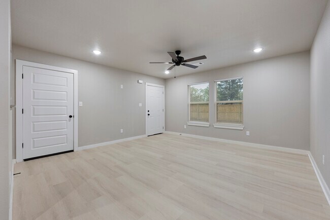 Foto del edificio - Riverbrook Duplexes
