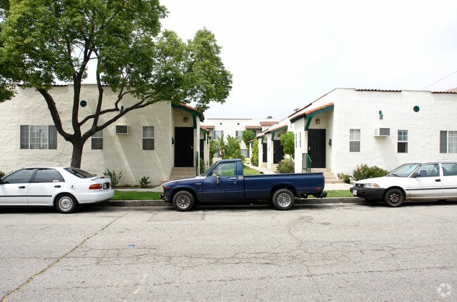 Building Photo - Garfield Avenue Apartments