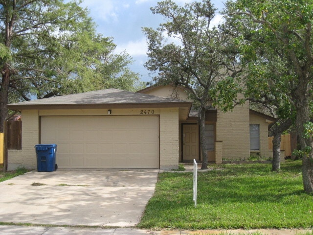 Building Photo - 2470 Oak Park