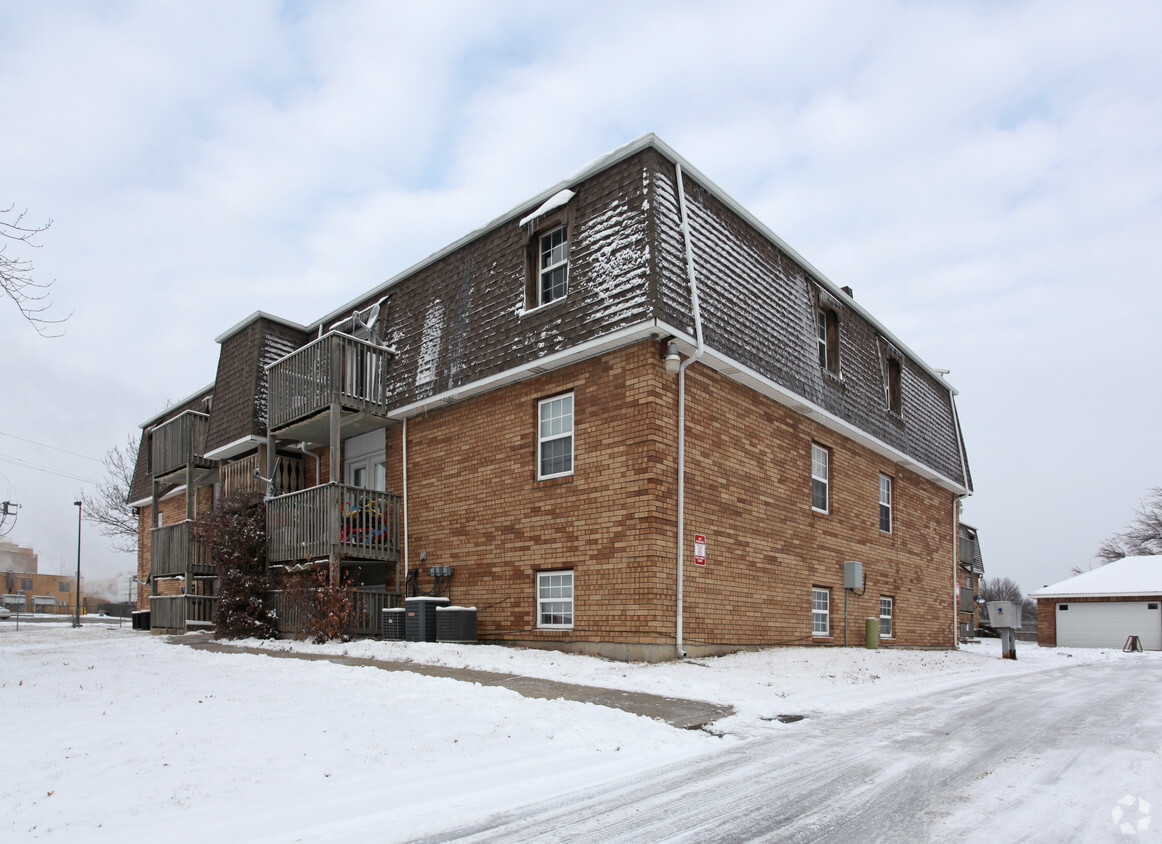 Building Photo - Cedar Tree Apartments