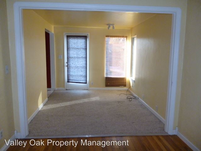 Building Photo - 213 N Santa Cruz Ave