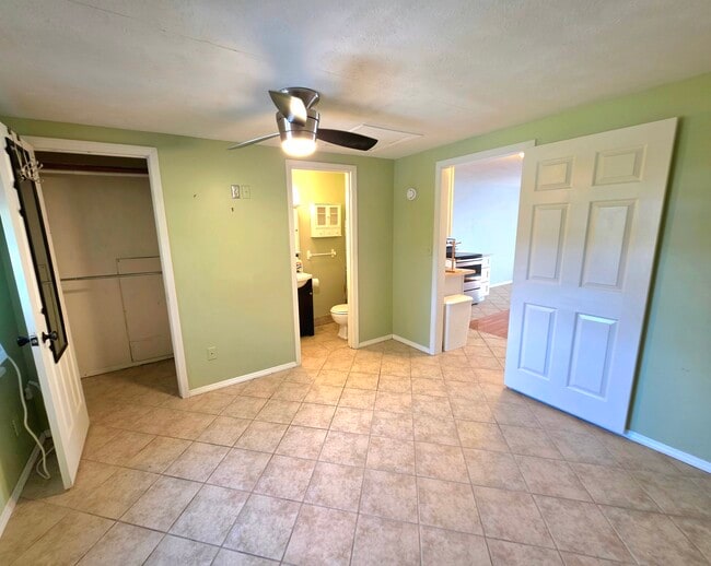 Building Photo - 4068 Peace Dr