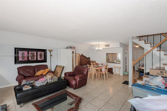 Foto del edificio - 6768 SW 39th Ct